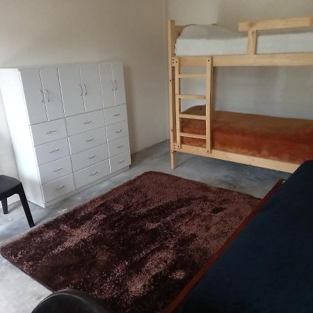 Montano Camping & Hostel バーニョス エクステリア 写真