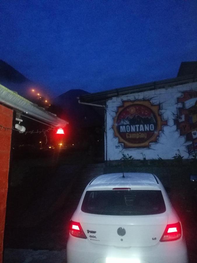 Montano Camping & Hostel バーニョス エクステリア 写真
