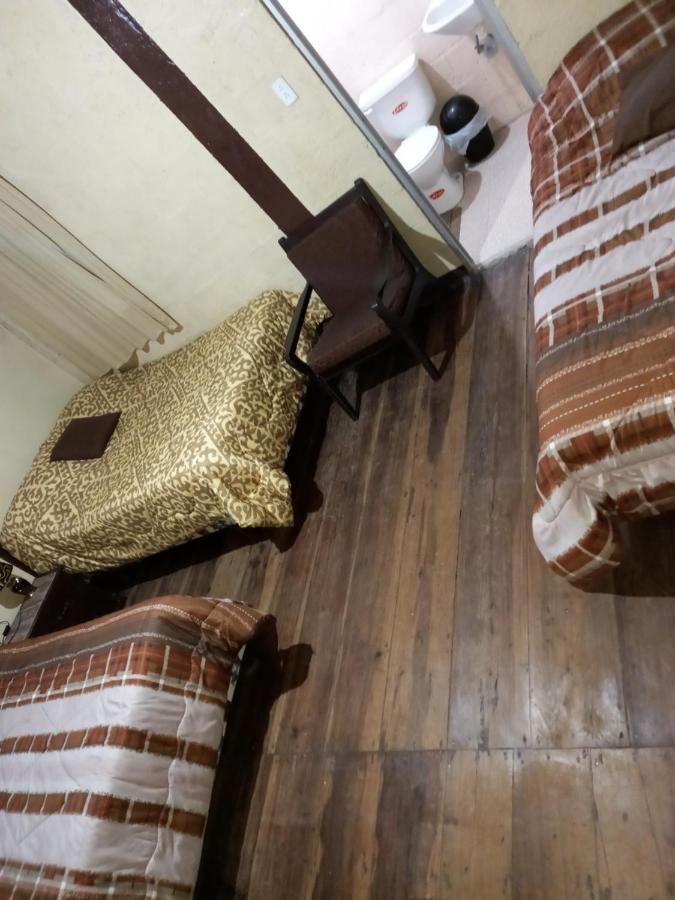 Montano Camping & Hostel バーニョス エクステリア 写真