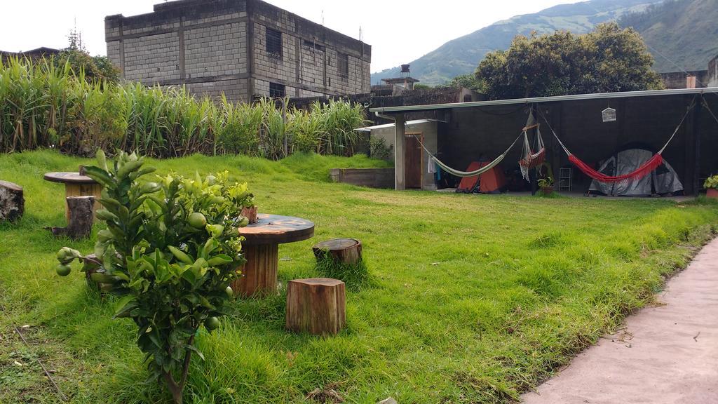 Montano Camping & Hostel バーニョス エクステリア 写真
