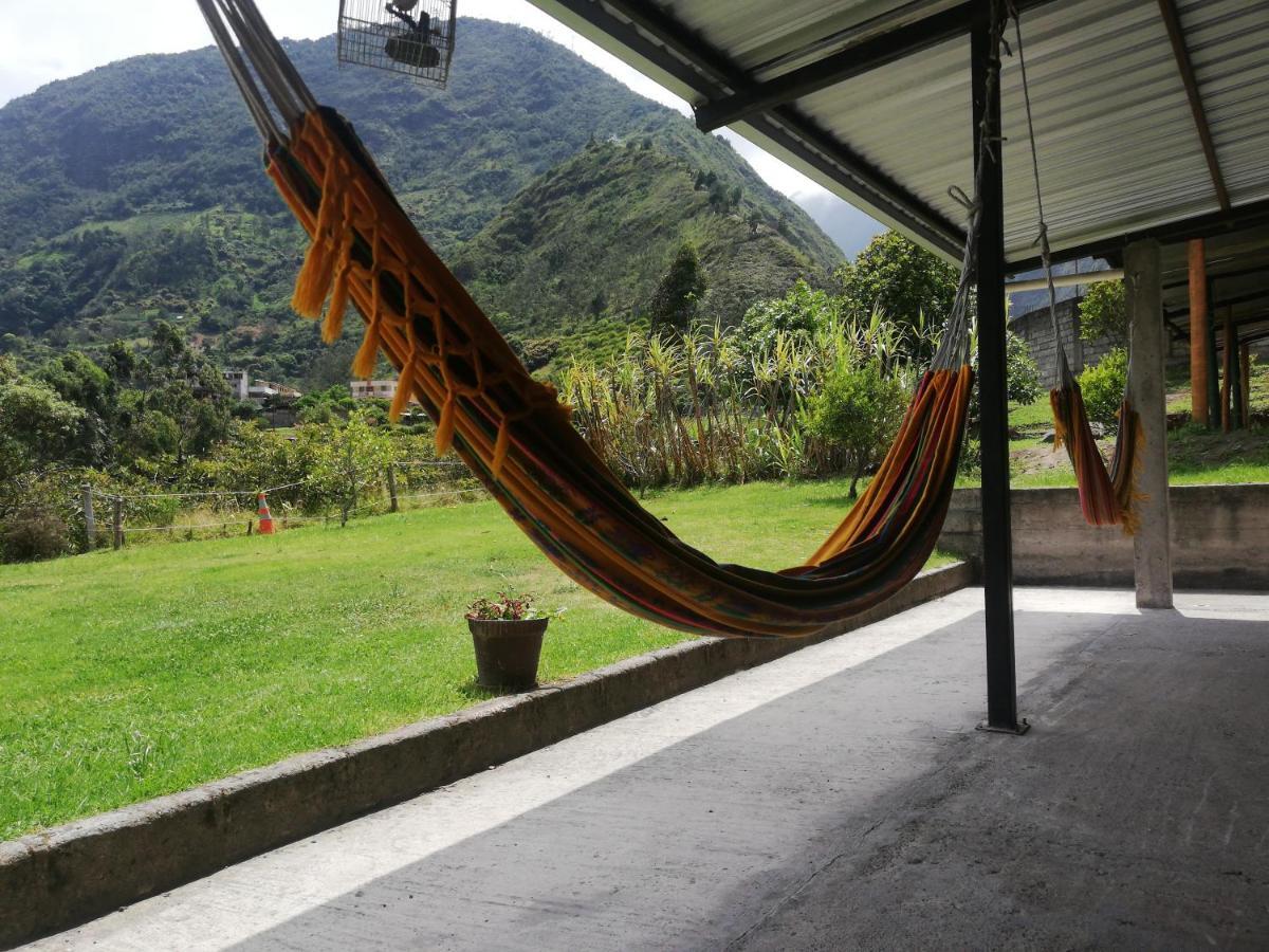 Montano Camping & Hostel バーニョス エクステリア 写真