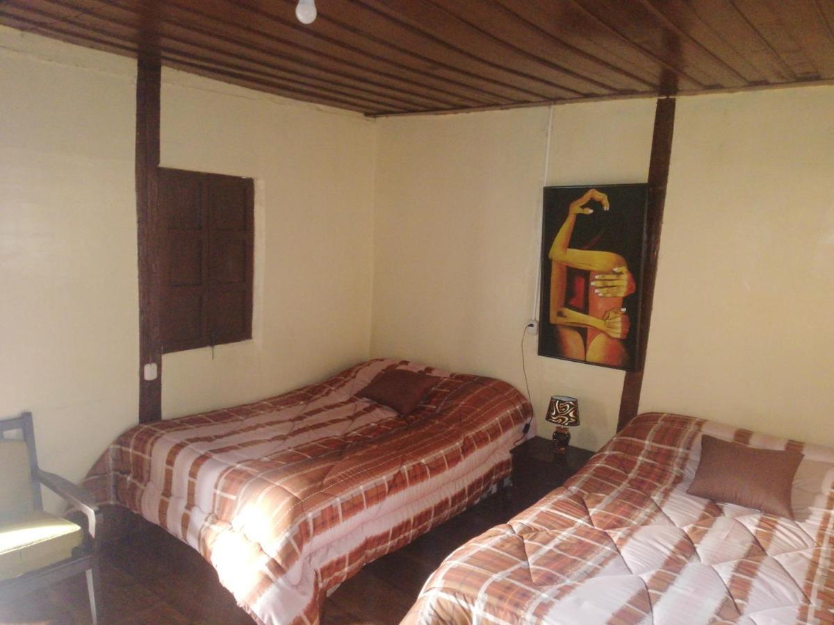 Montano Camping & Hostel バーニョス エクステリア 写真